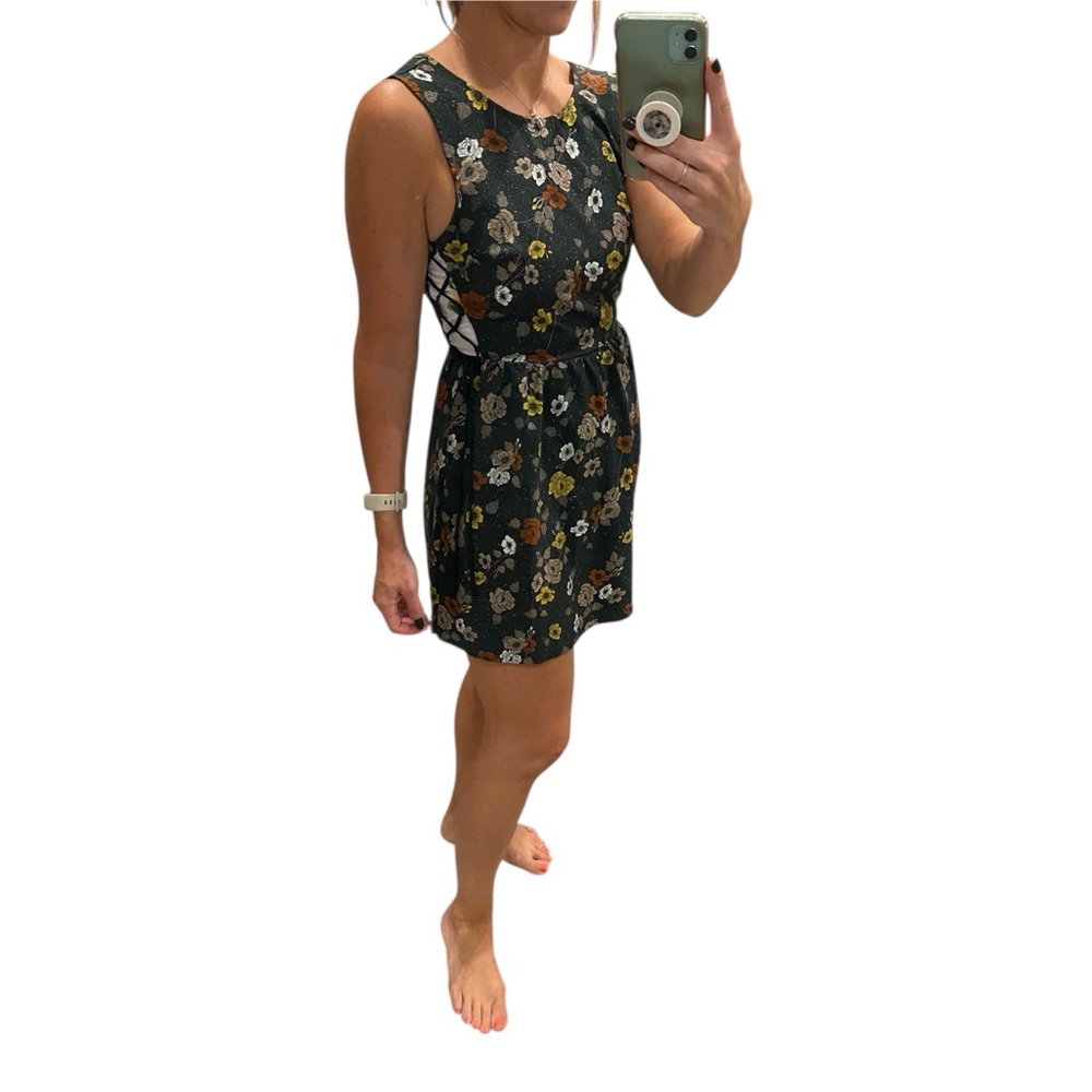 Garage Green Floral Sleeveless Lace up Mini Dress